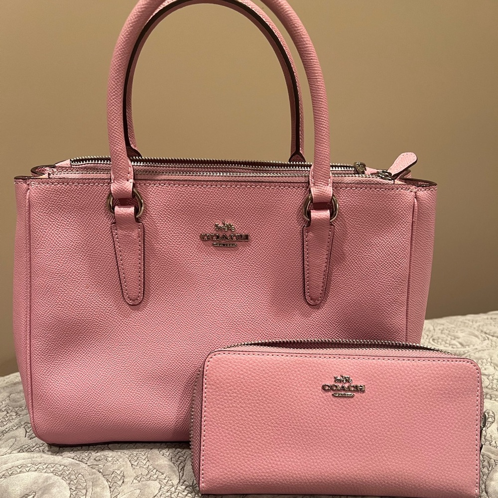 Baby pink coach purse with wallet